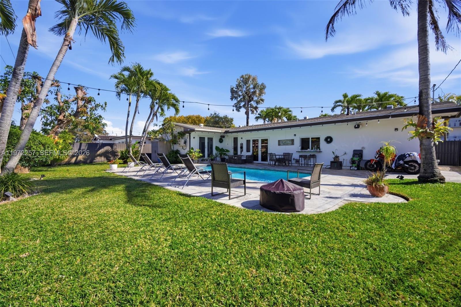 1871 NE 186th St North Miami Beach, FL 33179