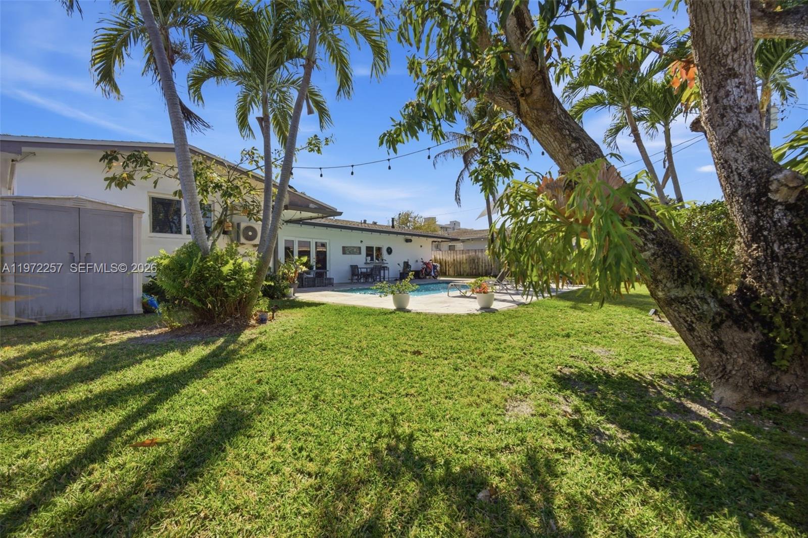 1871 NE 186th St North Miami Beach, FL 33179