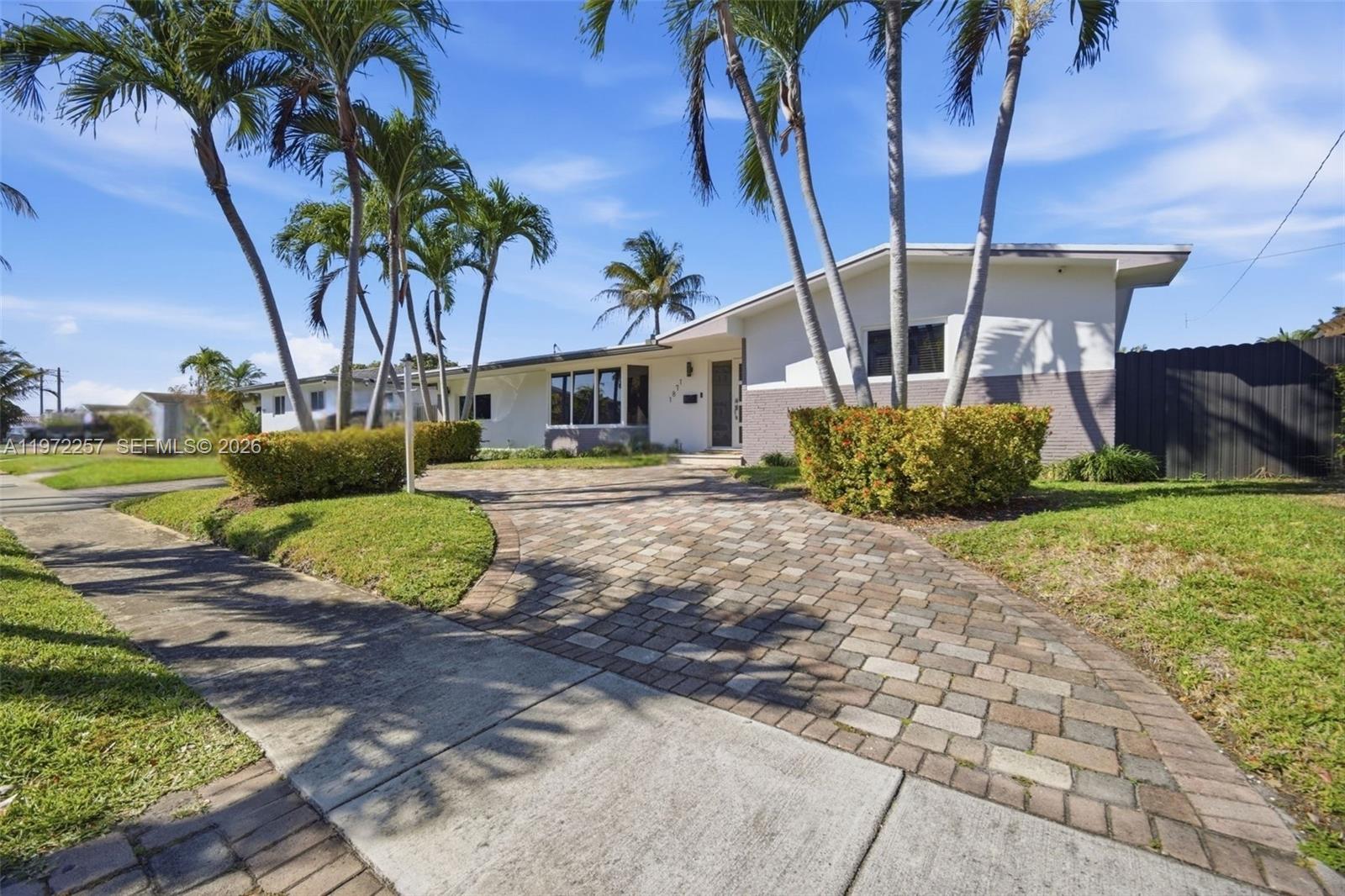 1871 NE 186th St North Miami Beach, FL 33179