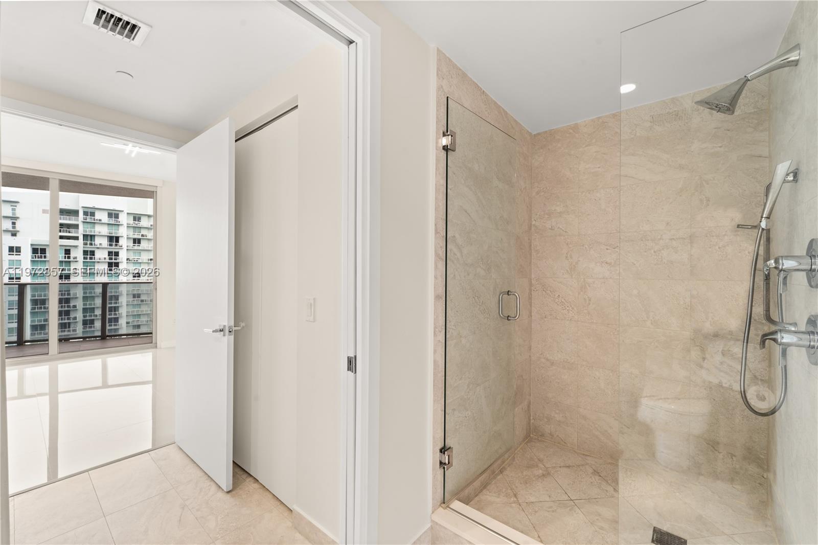 image Aria on the Bay14