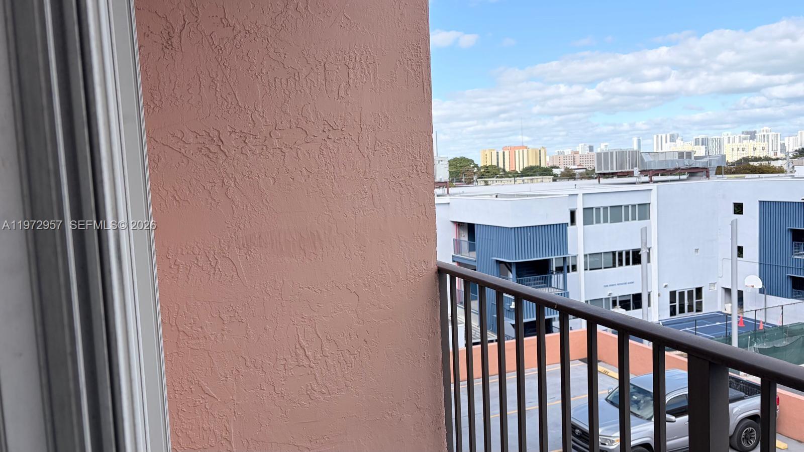 199 SW 12th Ave #415B Miami, FL 33130