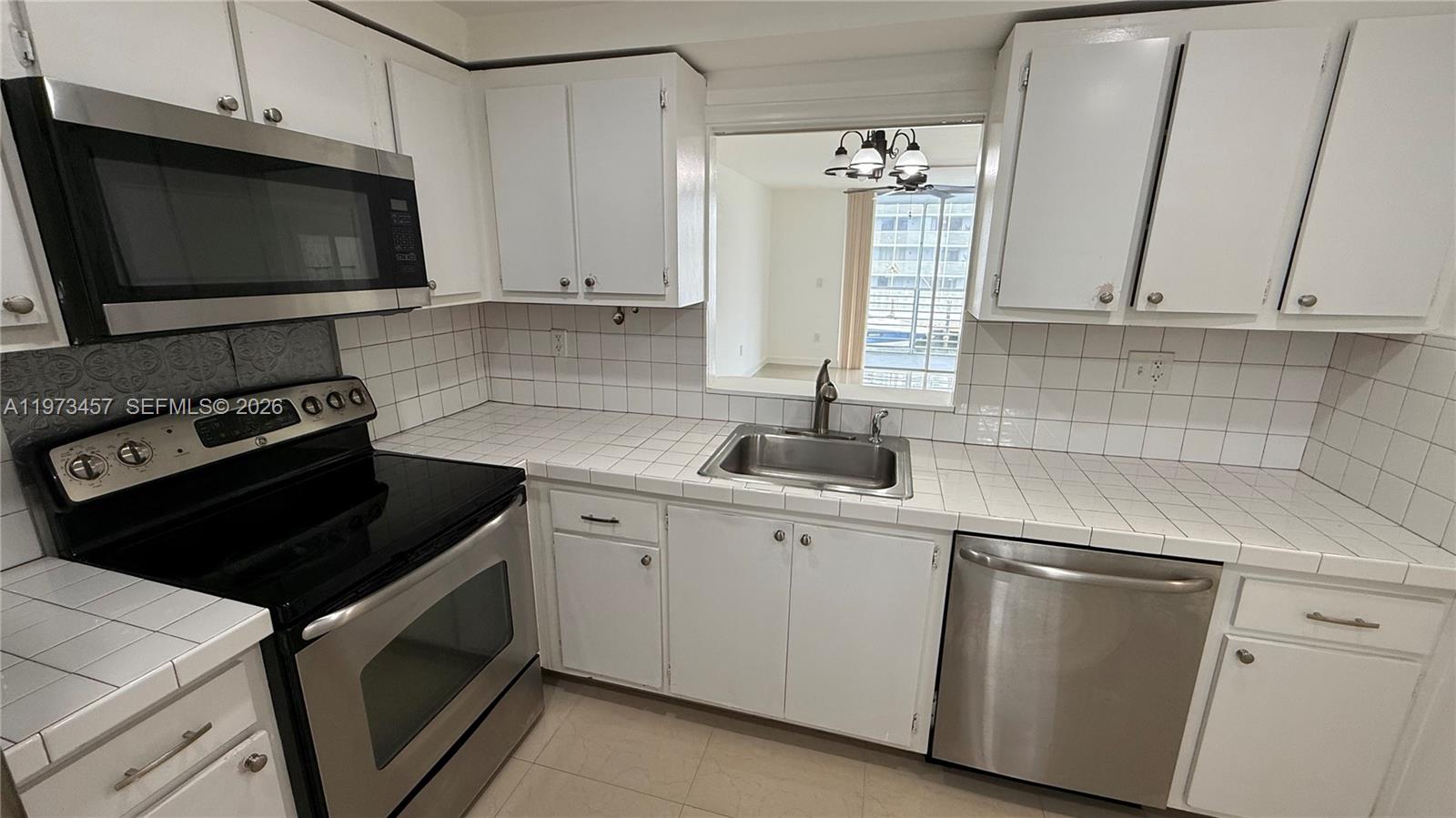 3849 NE 169th St #201 North Miami Beach, FL 33160