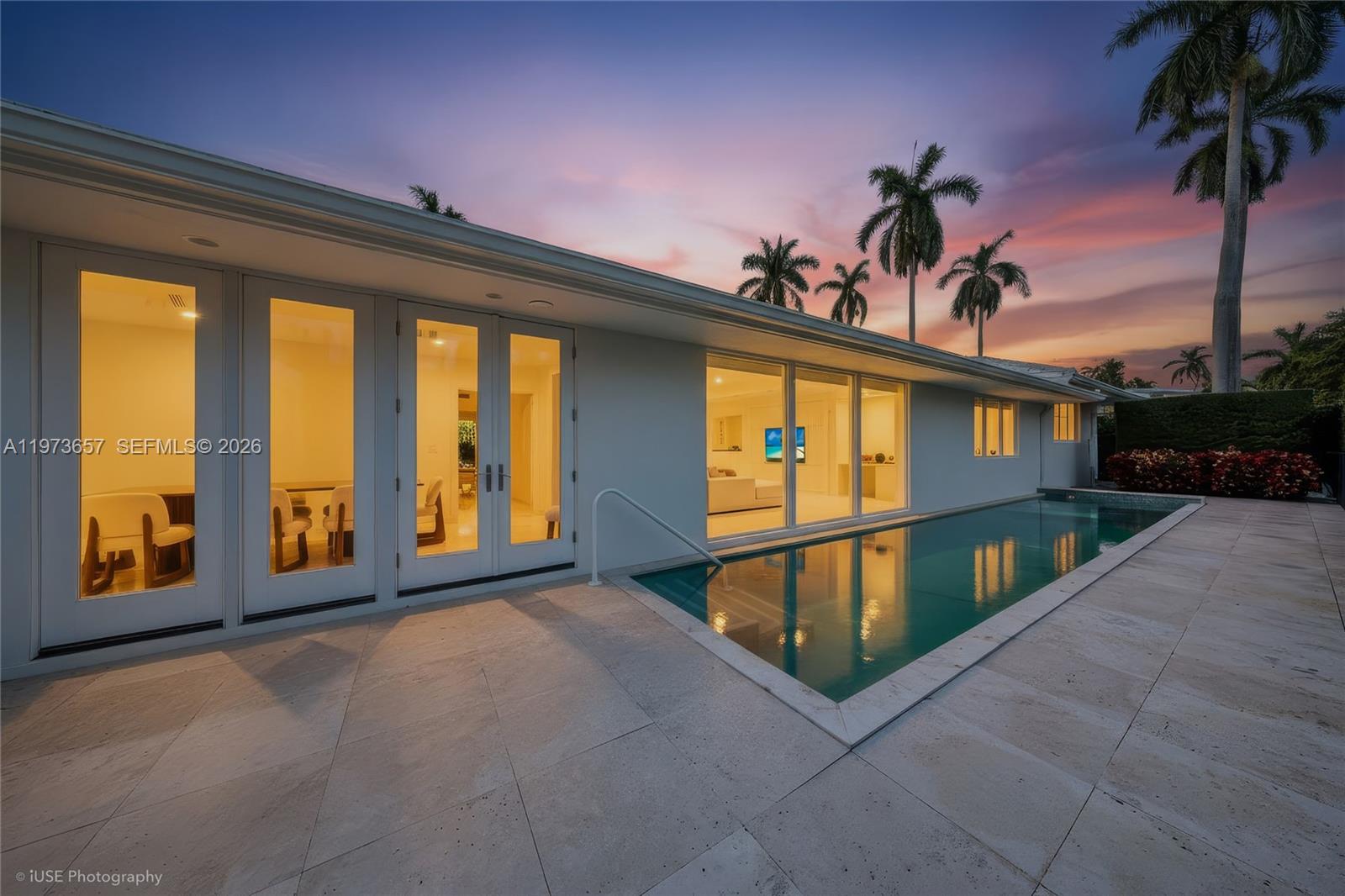 55 La Gorce Cir Miami Beach, FL 33141