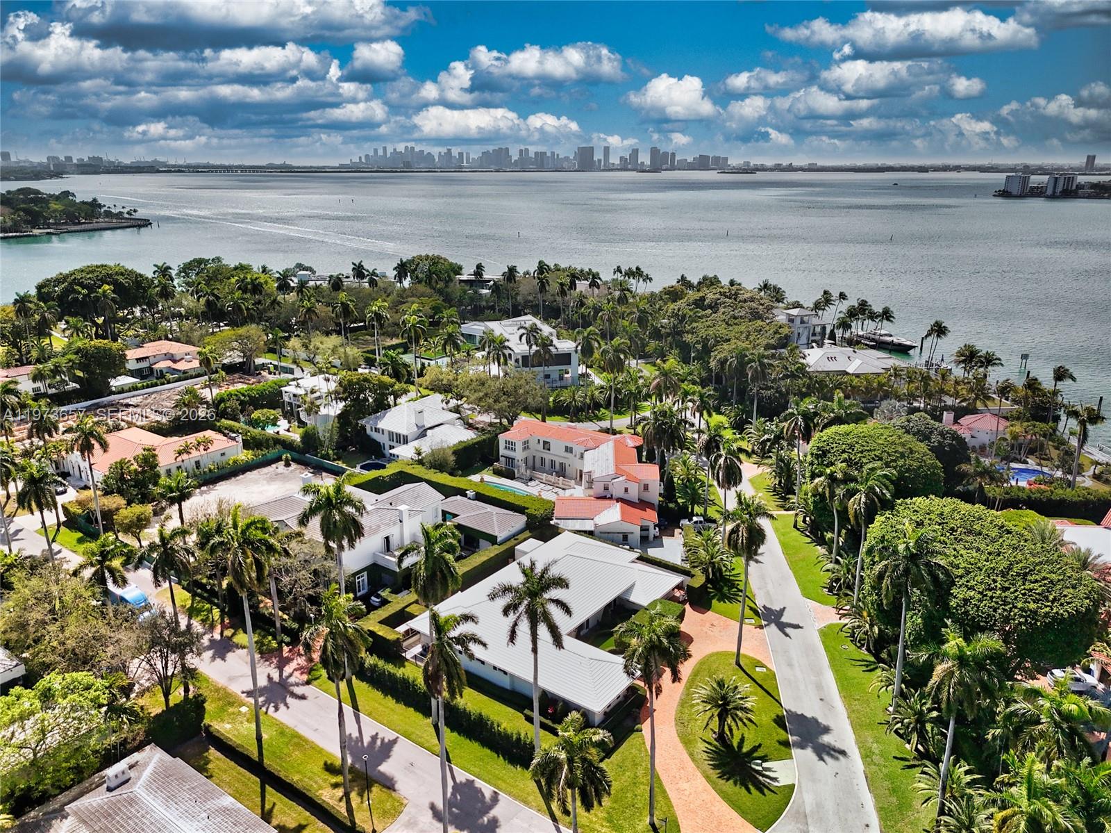 55 La Gorce Cir Miami Beach, FL 33141