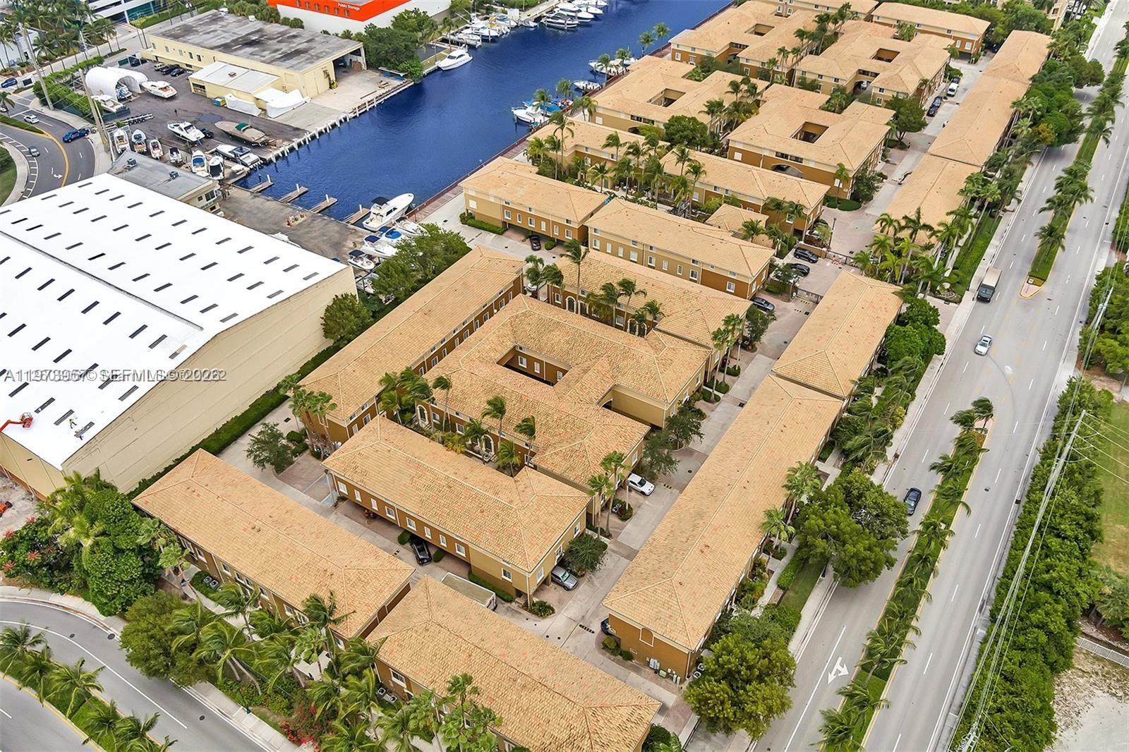 2965 NE 185th St #1513