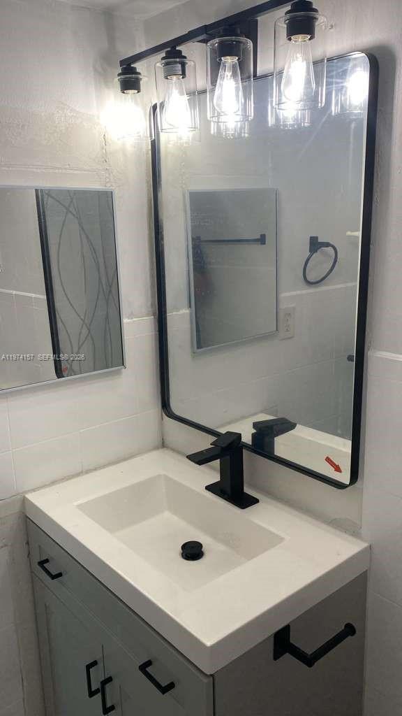 16851 NE 23rd Ave #A408 North Miami Beach, FL 33160