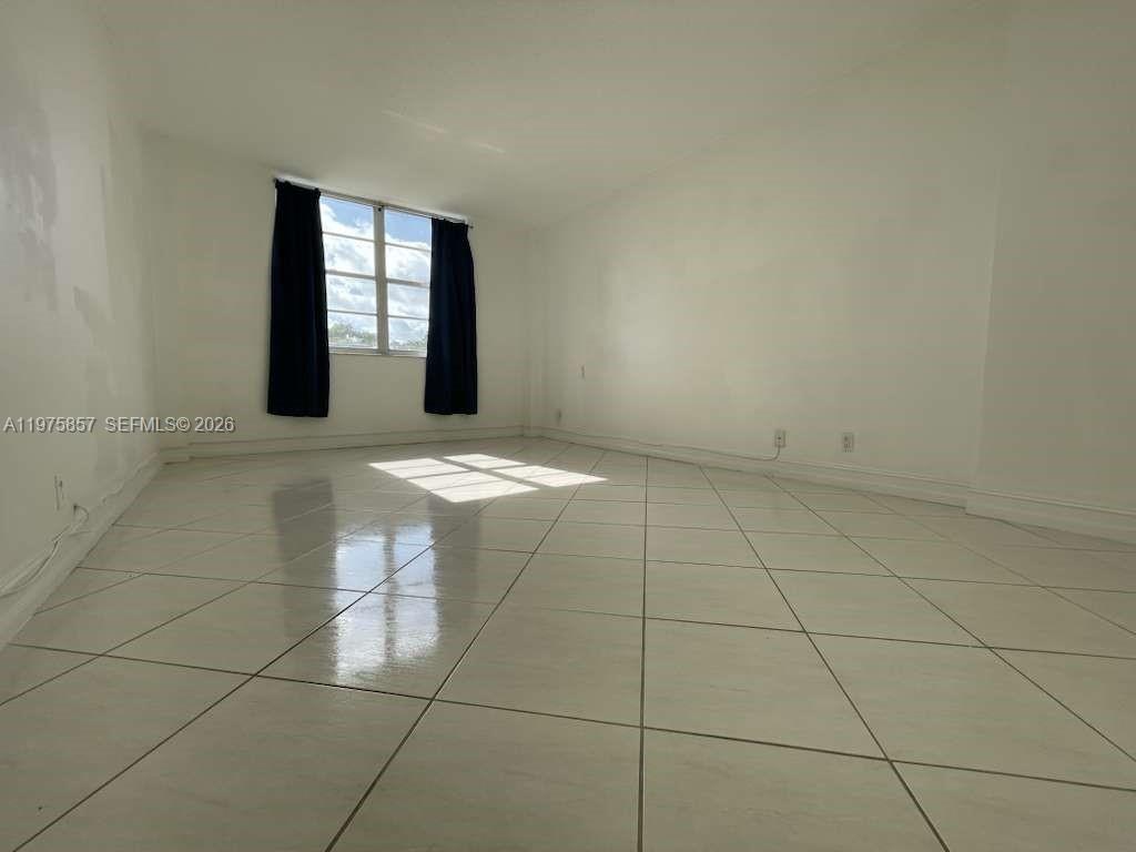 1455 N Treasure Dr #4L North Bay Village, FL 33141