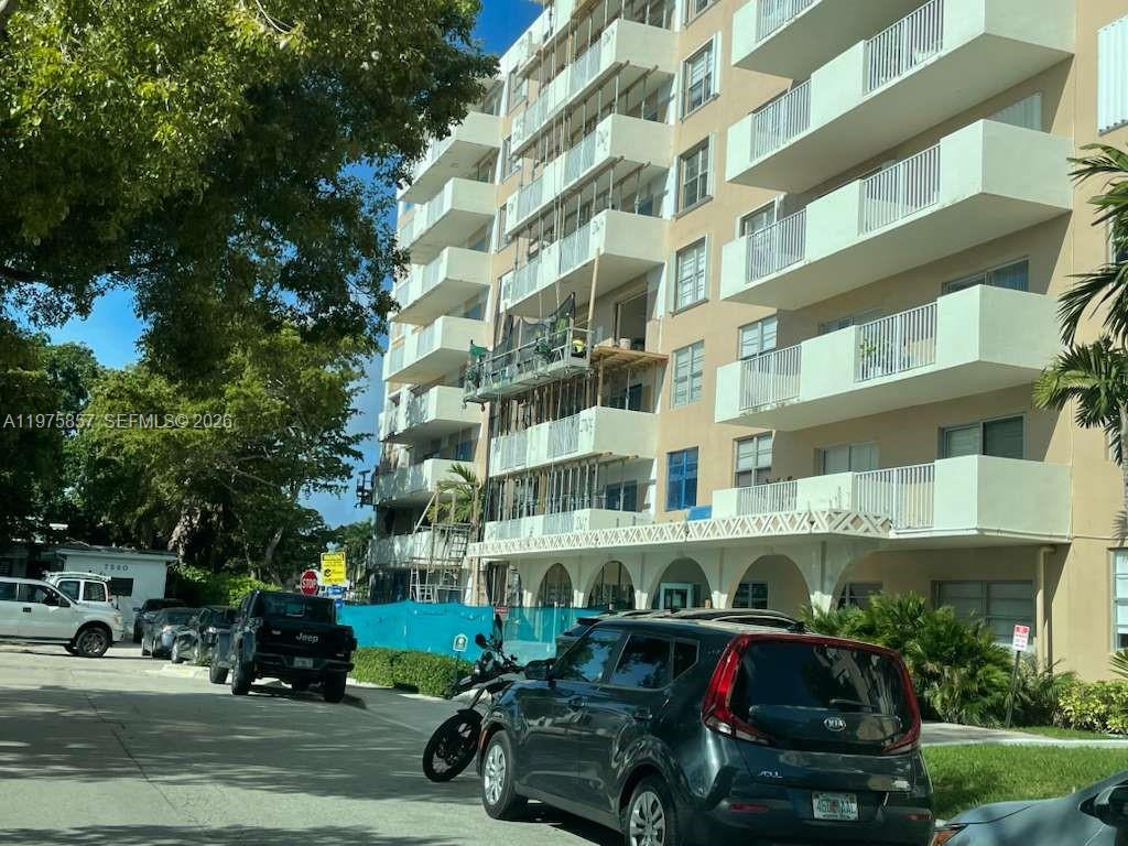 1455 N Treasure Dr #4L North Bay Village, FL 33141