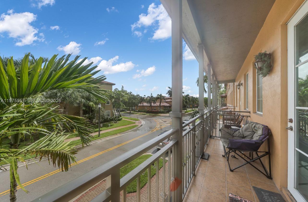 14776 SW 10th St #10501 Pembroke Pines, FL 33027