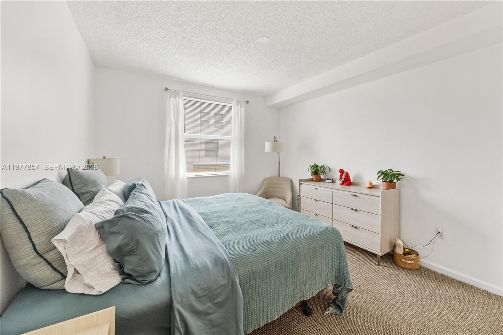 17100 N Bay Rd #1810 Sunny Isles Beach, FL 33160