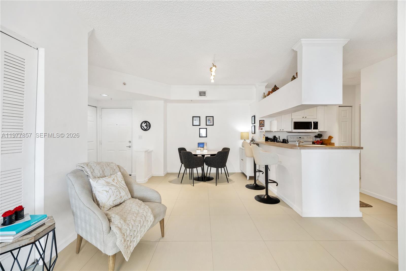 17100 N Bay Rd #1810 Sunny Isles Beach, FL 33160