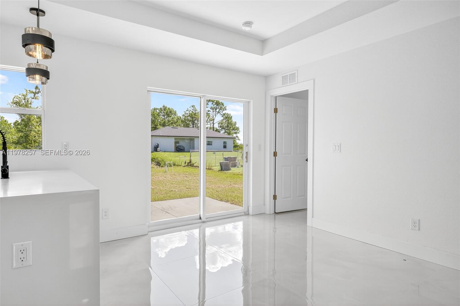 2916 Dora Lehigh Acres, FL 33974