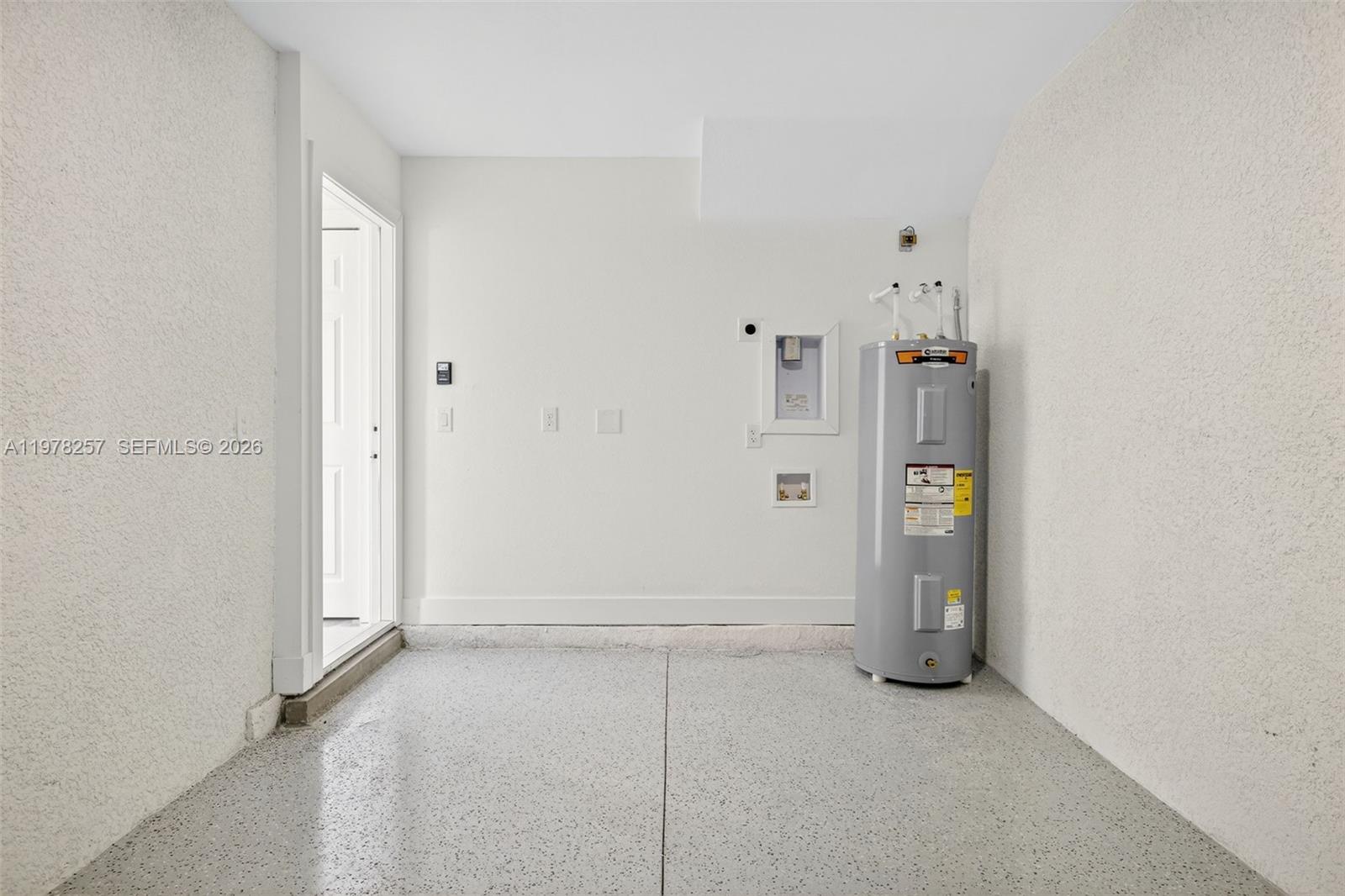 2916 Dora Lehigh Acres, FL 33974