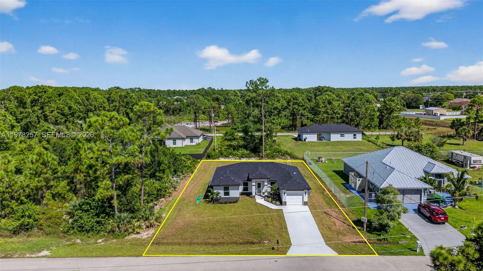 2916 Dora Lehigh Acres, FL 33974