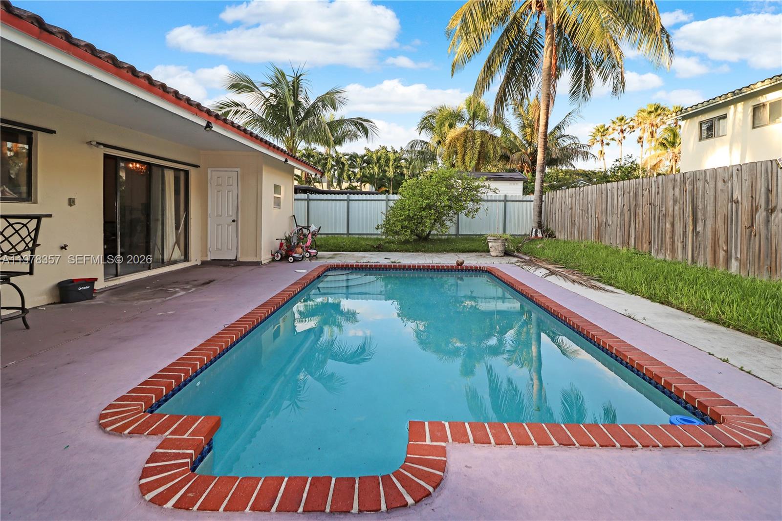 15255 SW 99th Ct Miami, FL 33157