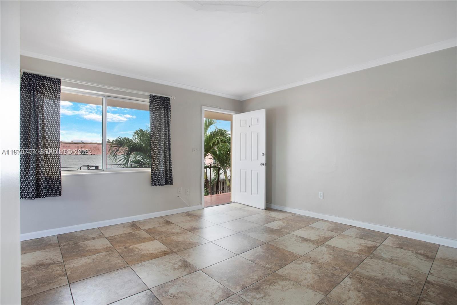 1020 SW 7th St #9 Miami, FL 33130