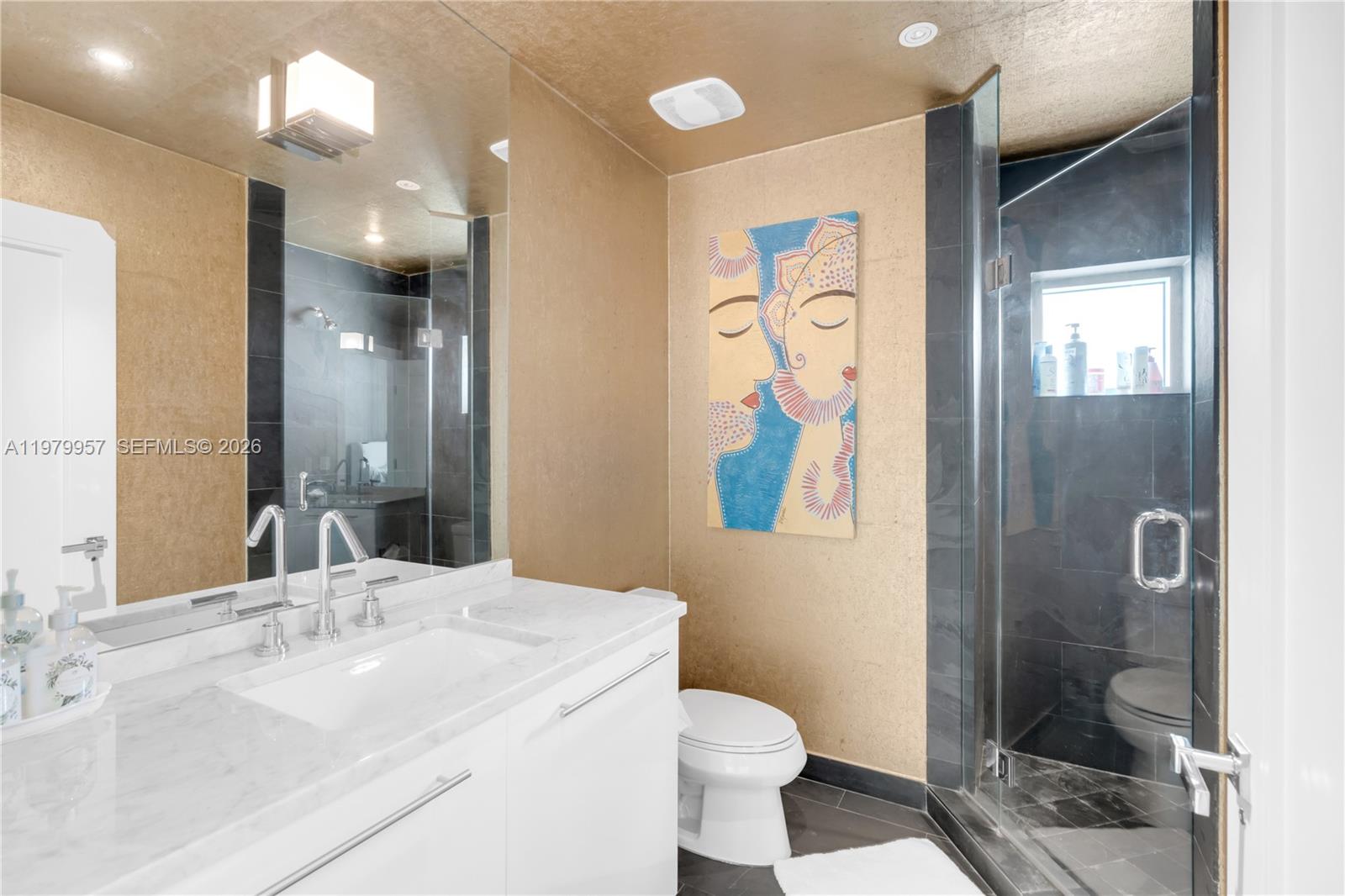 900 Biscayne Blvd #PH6109 Miami, FL 33132