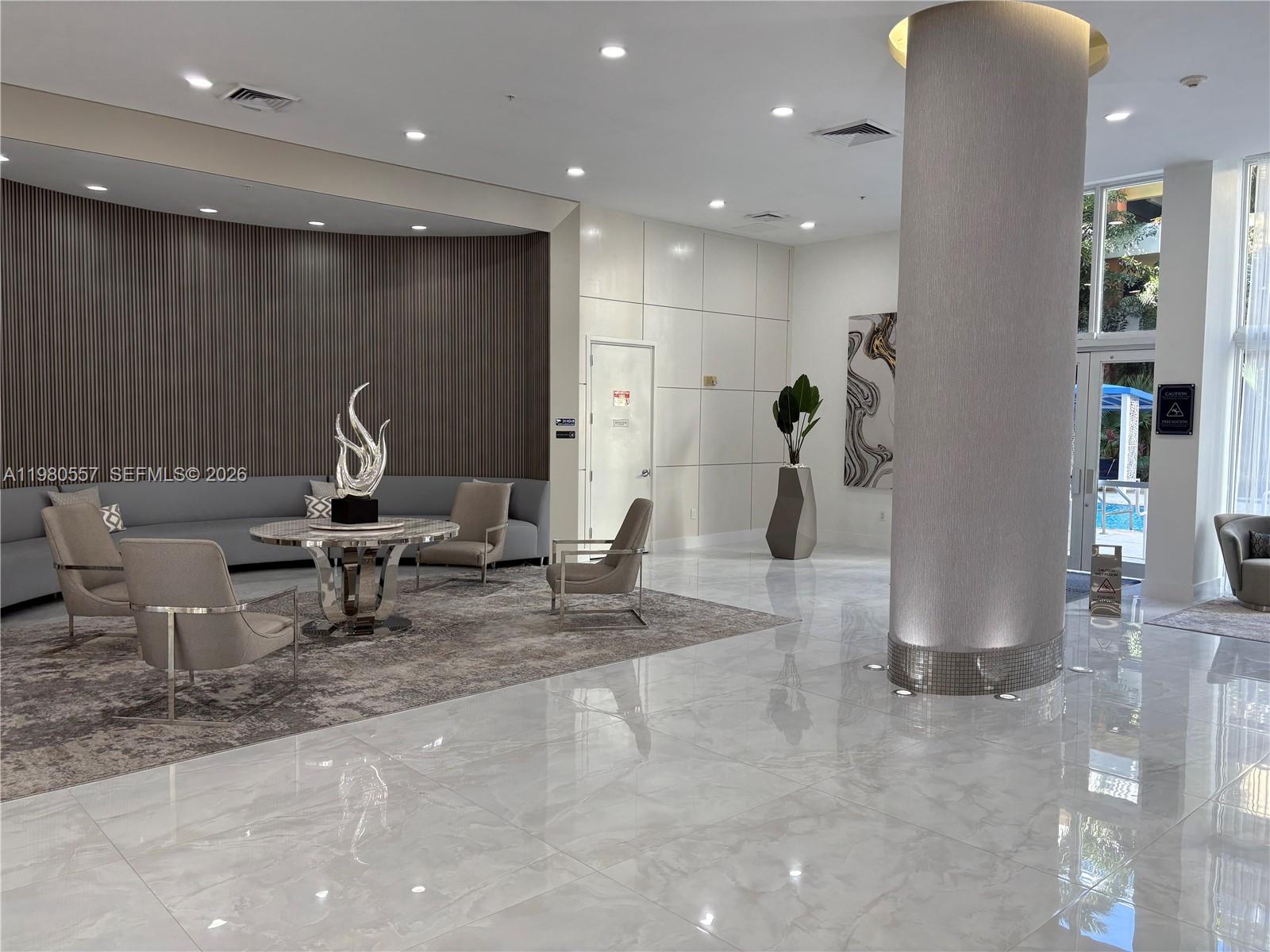 image The Venture at Aventura13