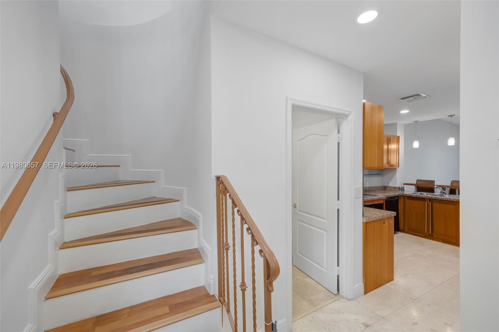 18450 NE 30th Pl #18450 Aventura, FL 33160