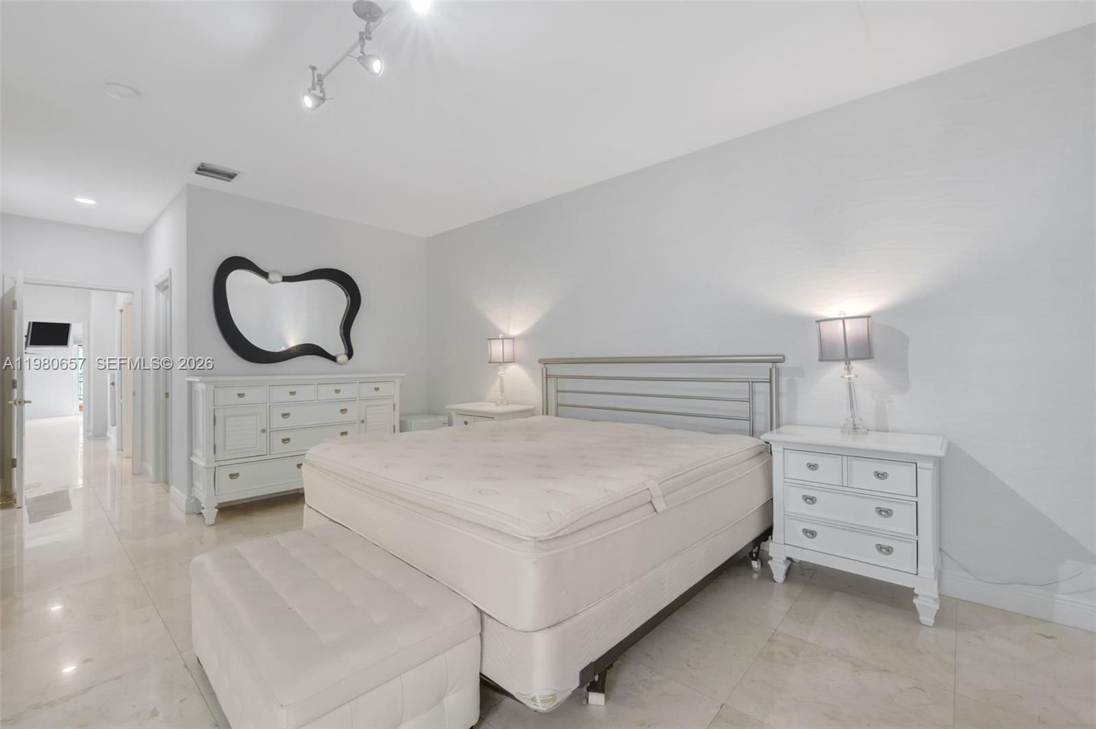 18450 NE 30th Pl #18450 Aventura, FL 33160