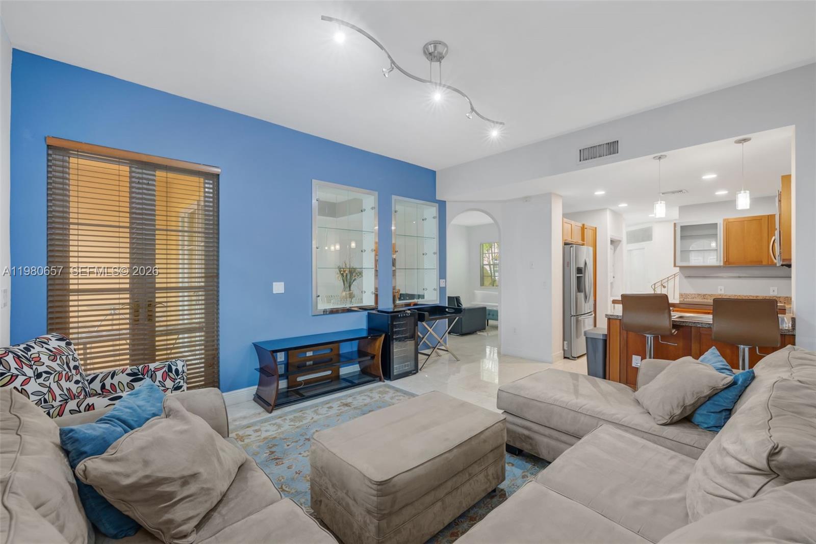 18450 NE 30th Pl #18450 Aventura, FL 33160