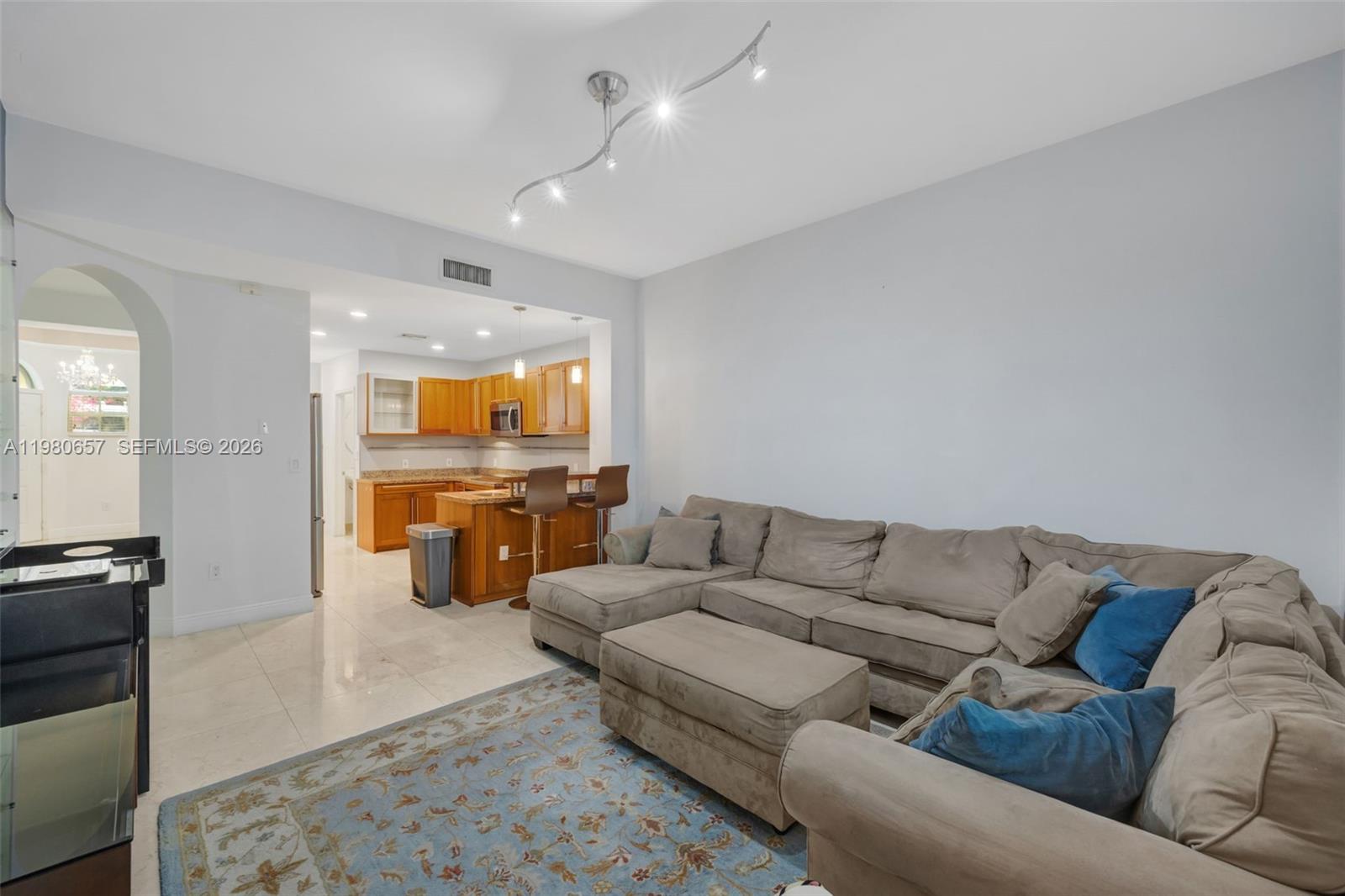 18450 NE 30th Pl #18450 Aventura, FL 33160