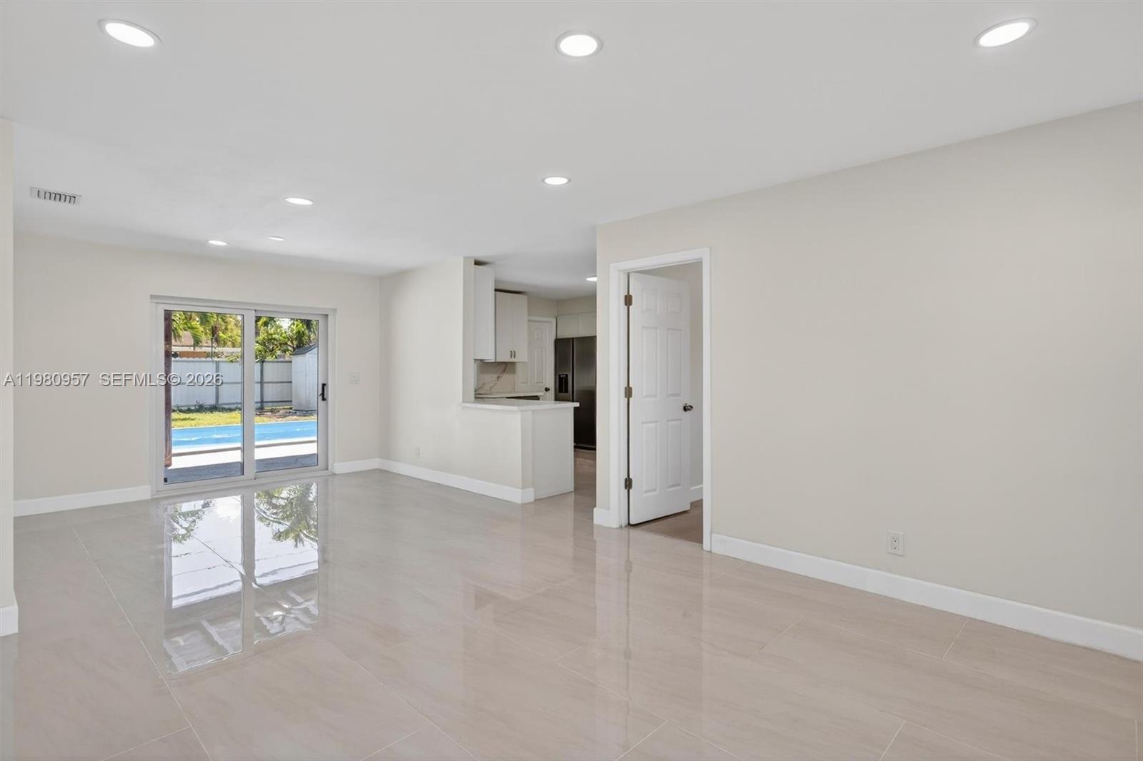 6740 Arthur St Hollywood, FL 33024