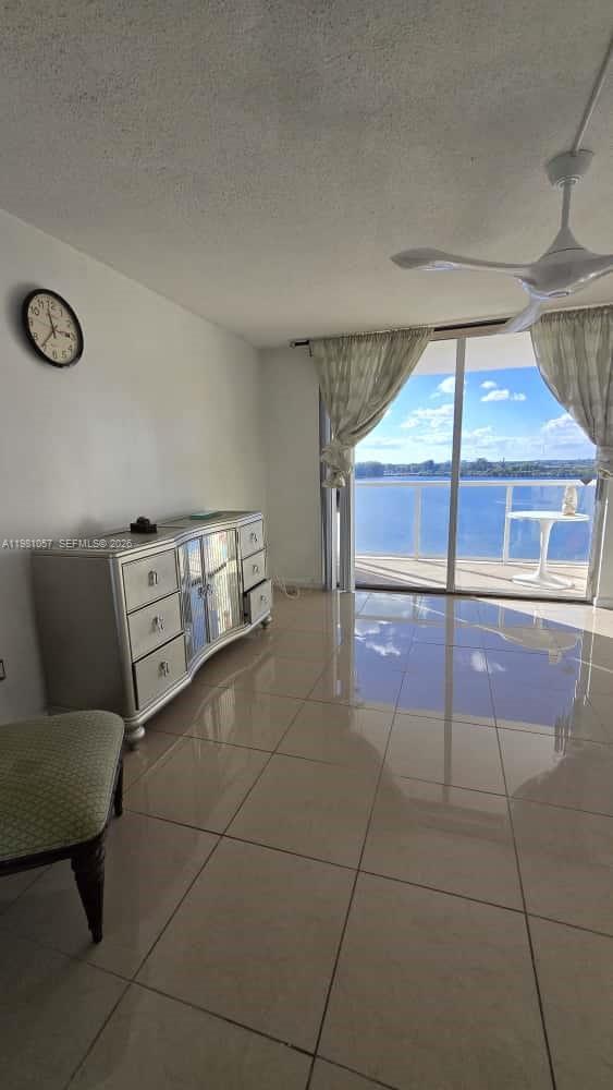 1301 NE Miami Gdns Dr #824W Miami, FL 33179