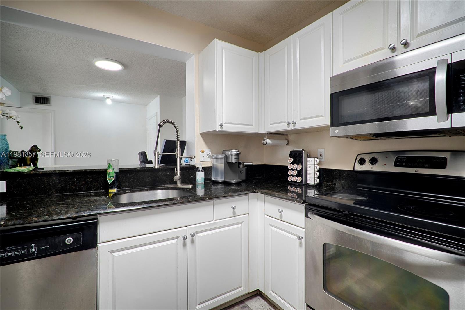 2721 Ocean Clb Blvd #303 Hollywood, FL 33019