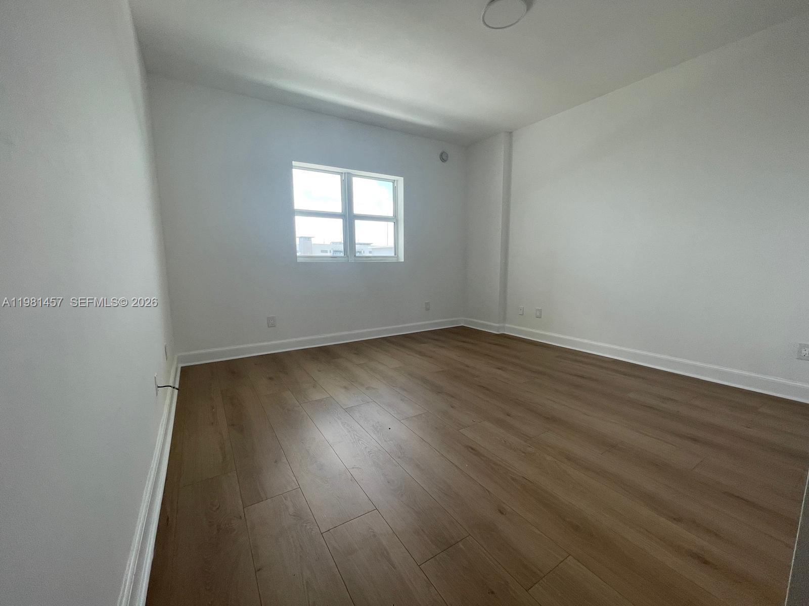 14951 Royal Oaks Ln #709 North Miami, FL 33181