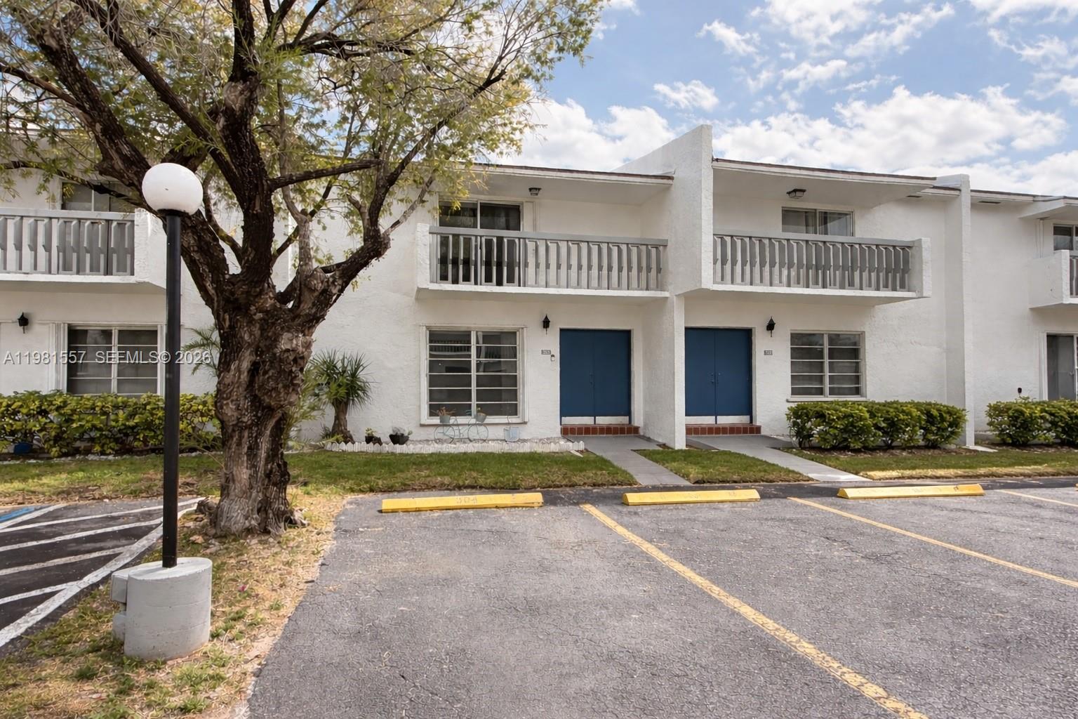 9430 SW 170th St #303 Palmetto Bay, FL 33157