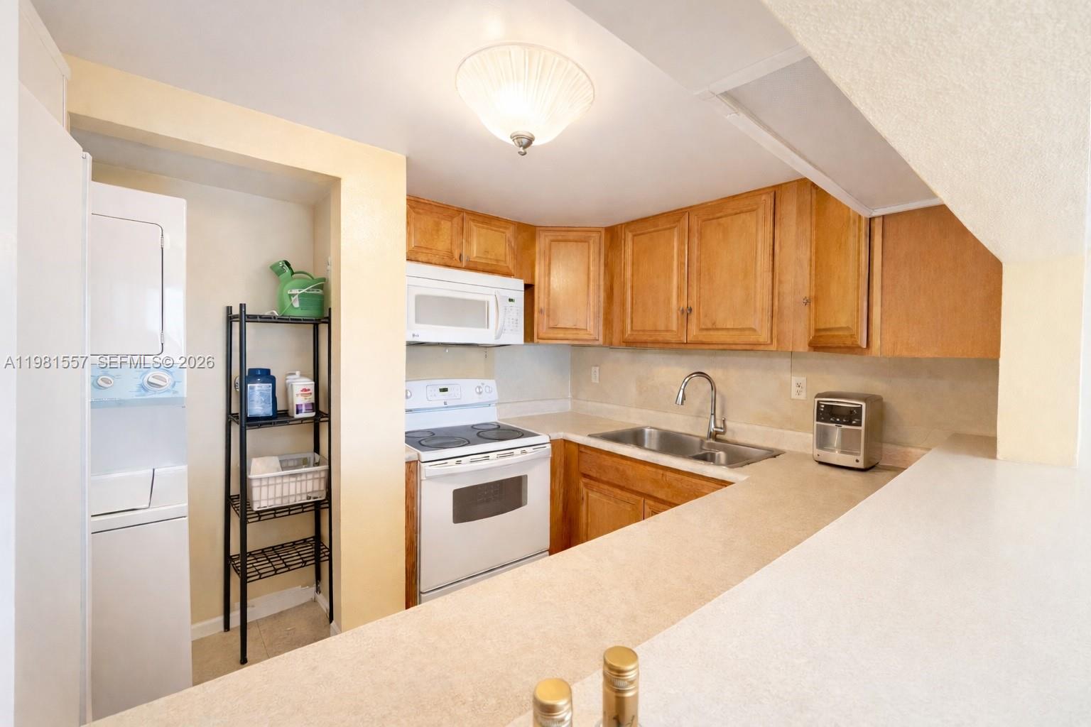 9430 SW 170th St #303 Palmetto Bay, FL 33157