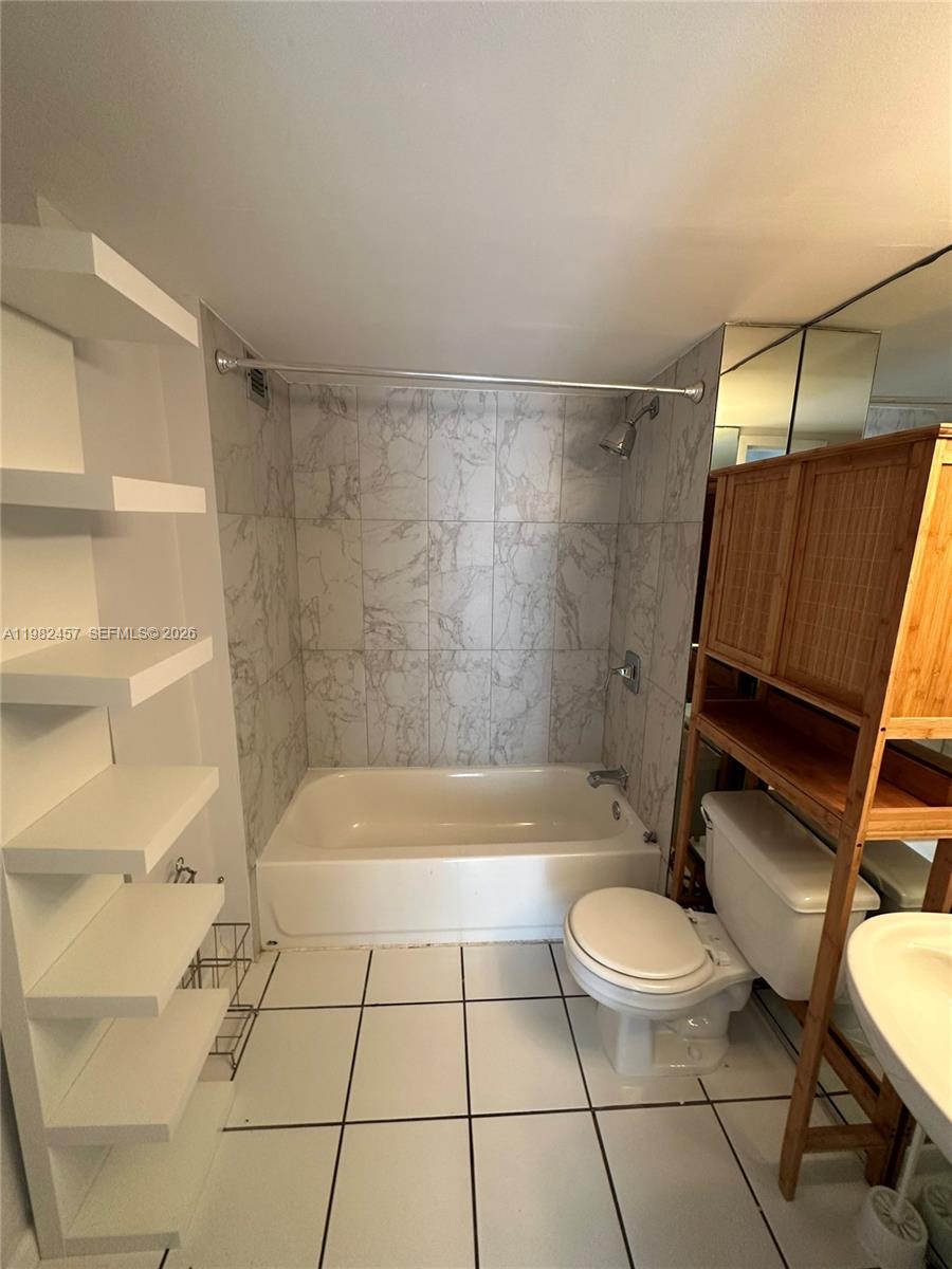 200 SE 15th Rd #15H Miami, FL 33129