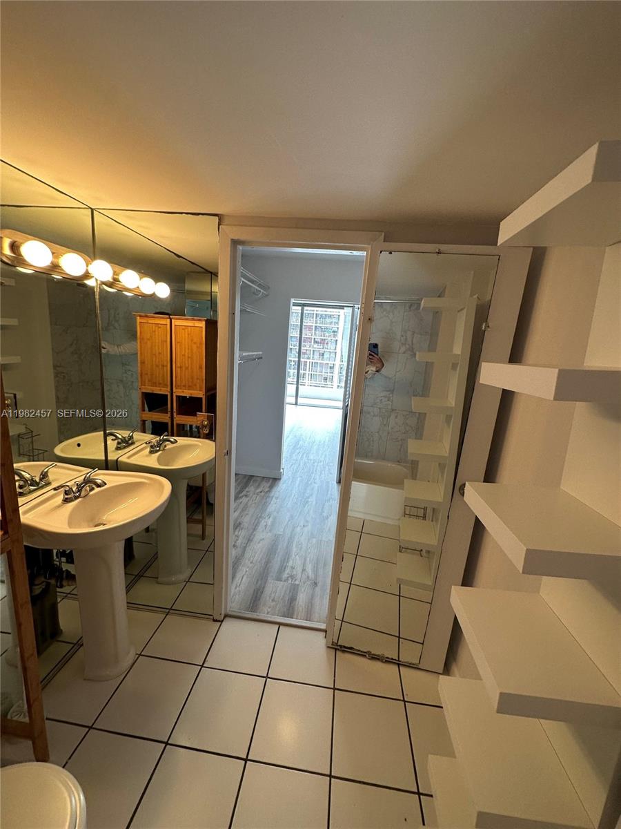 200 SE 15th Rd #15H Miami, FL 33129