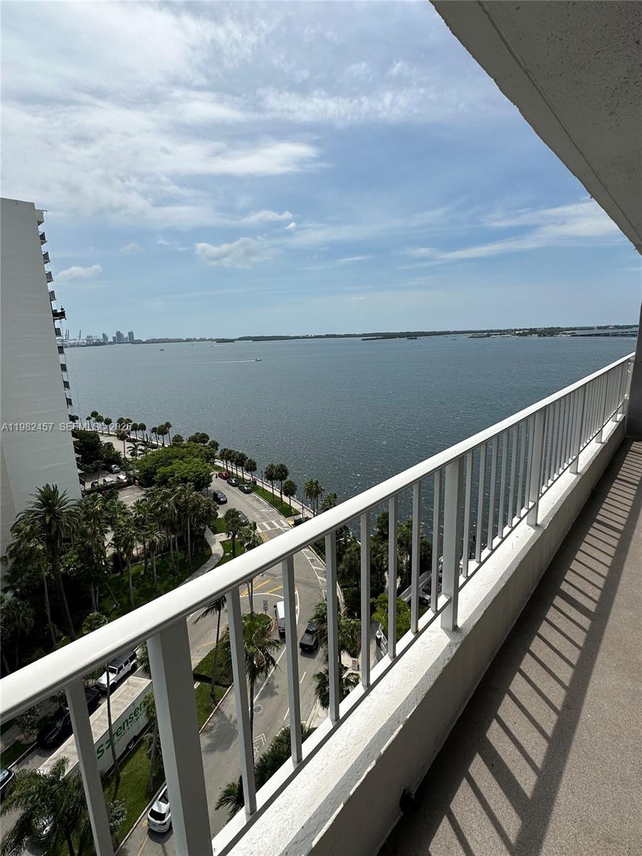 200 SE 15th Rd #15H Miami, FL 33129