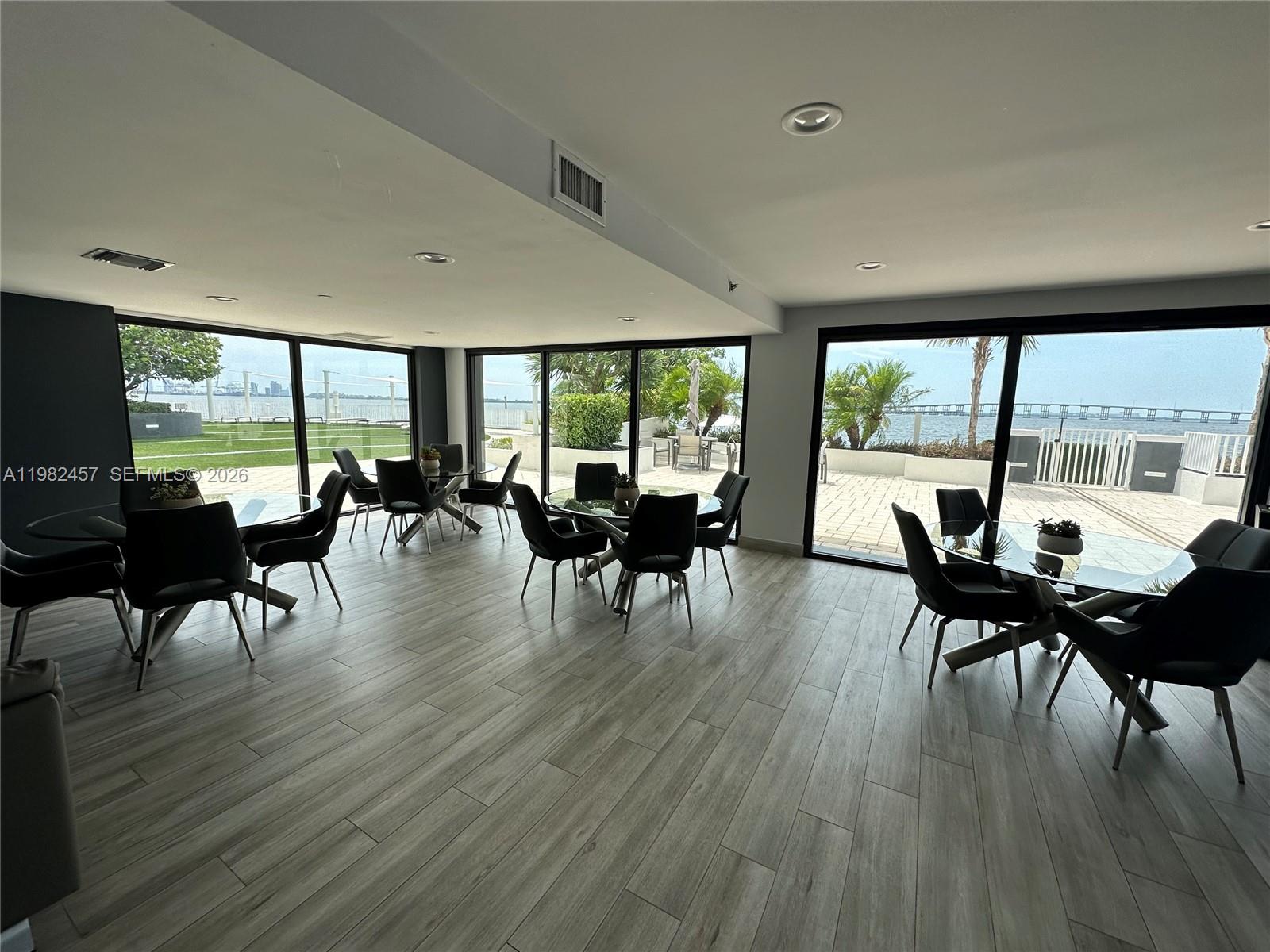 200 SE 15th Rd #15H Miami, FL 33129