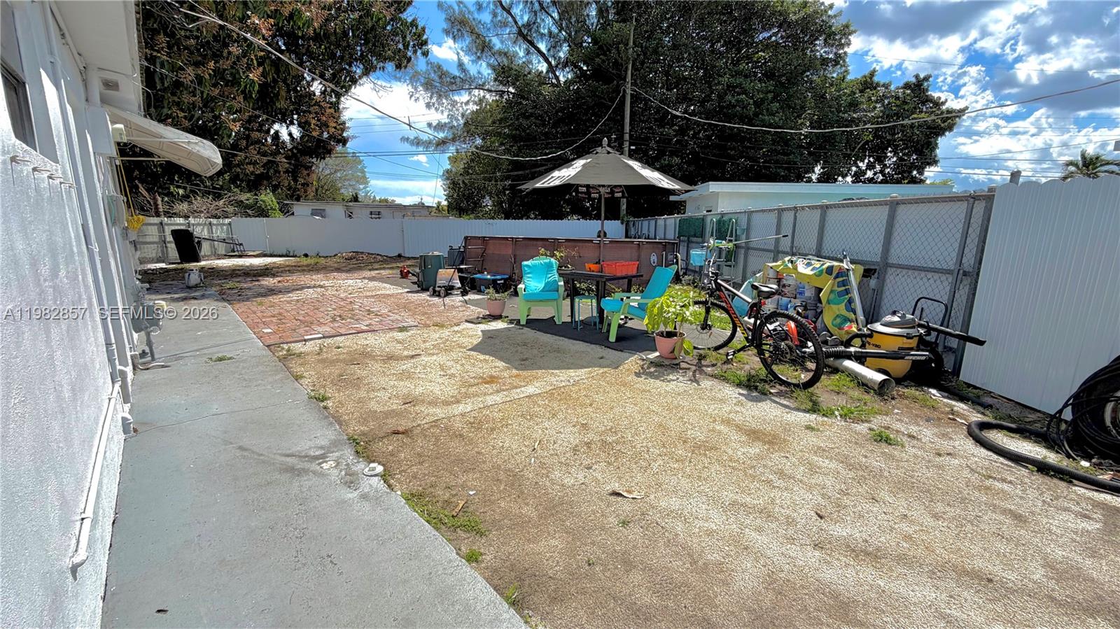 250 E 60th St Hialeah, FL 33013