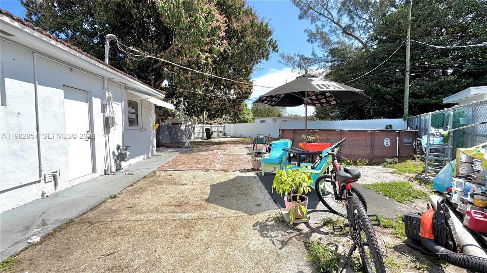 250 E 60th St Hialeah, FL 33013