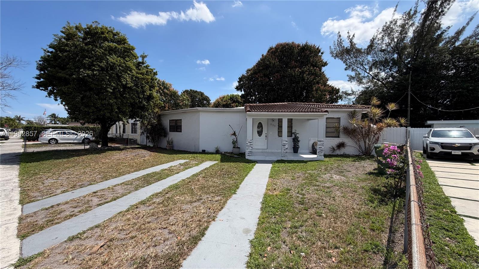 250 E 60th St Hialeah, FL 33013