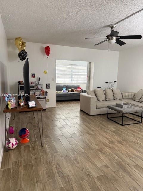 9159 SW 77th Ave #409