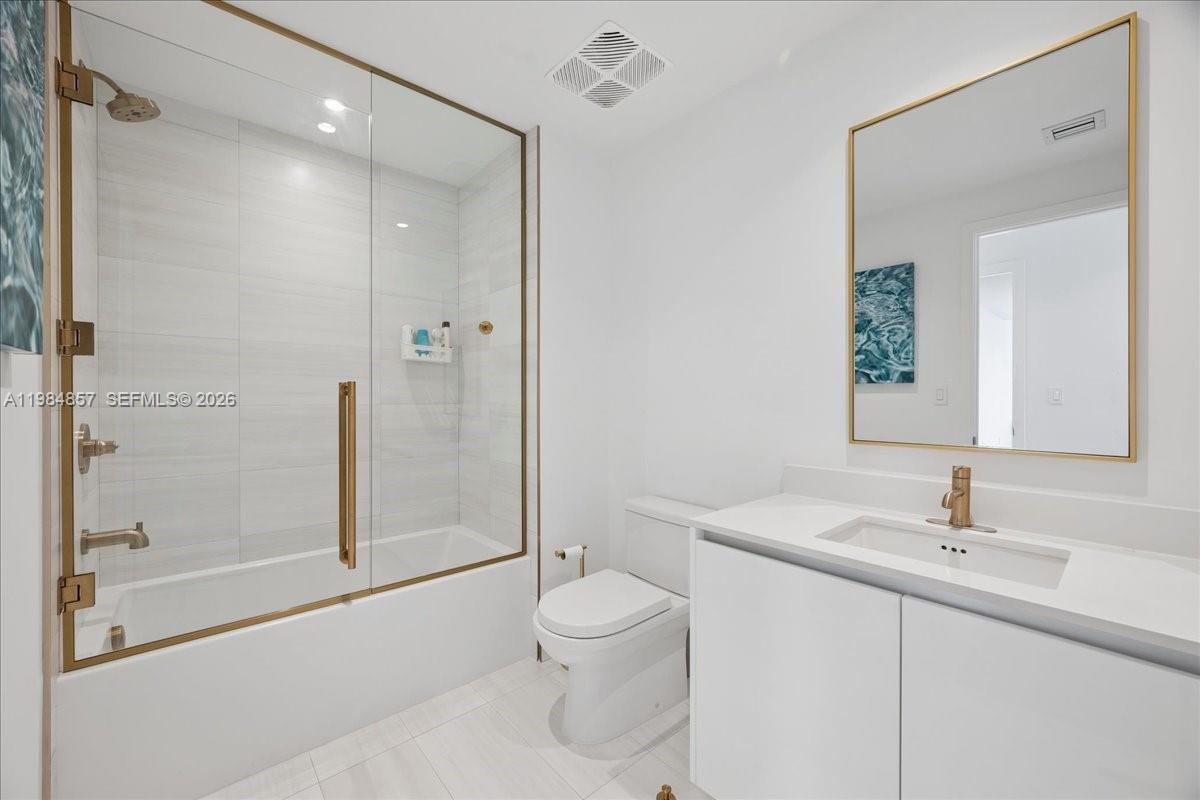 2678 Tigertail Ave #501 Miami, FL 33133