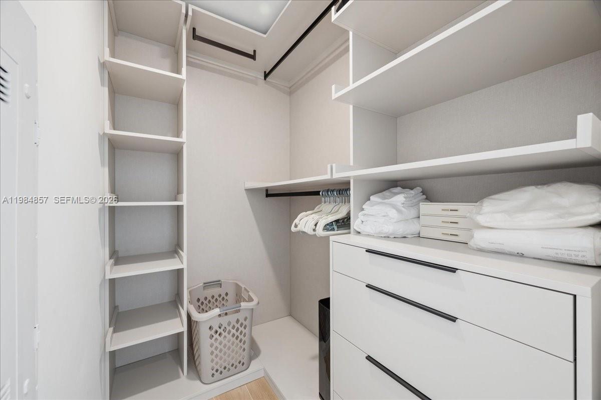 2678 Tigertail Ave #501 Miami, FL 33133