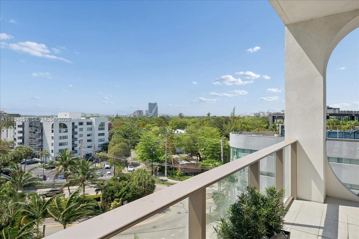 2678 Tigertail Ave #501 Miami, FL 33133