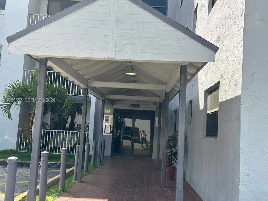 8185 NW 7th St #319 Miami, FL 33126