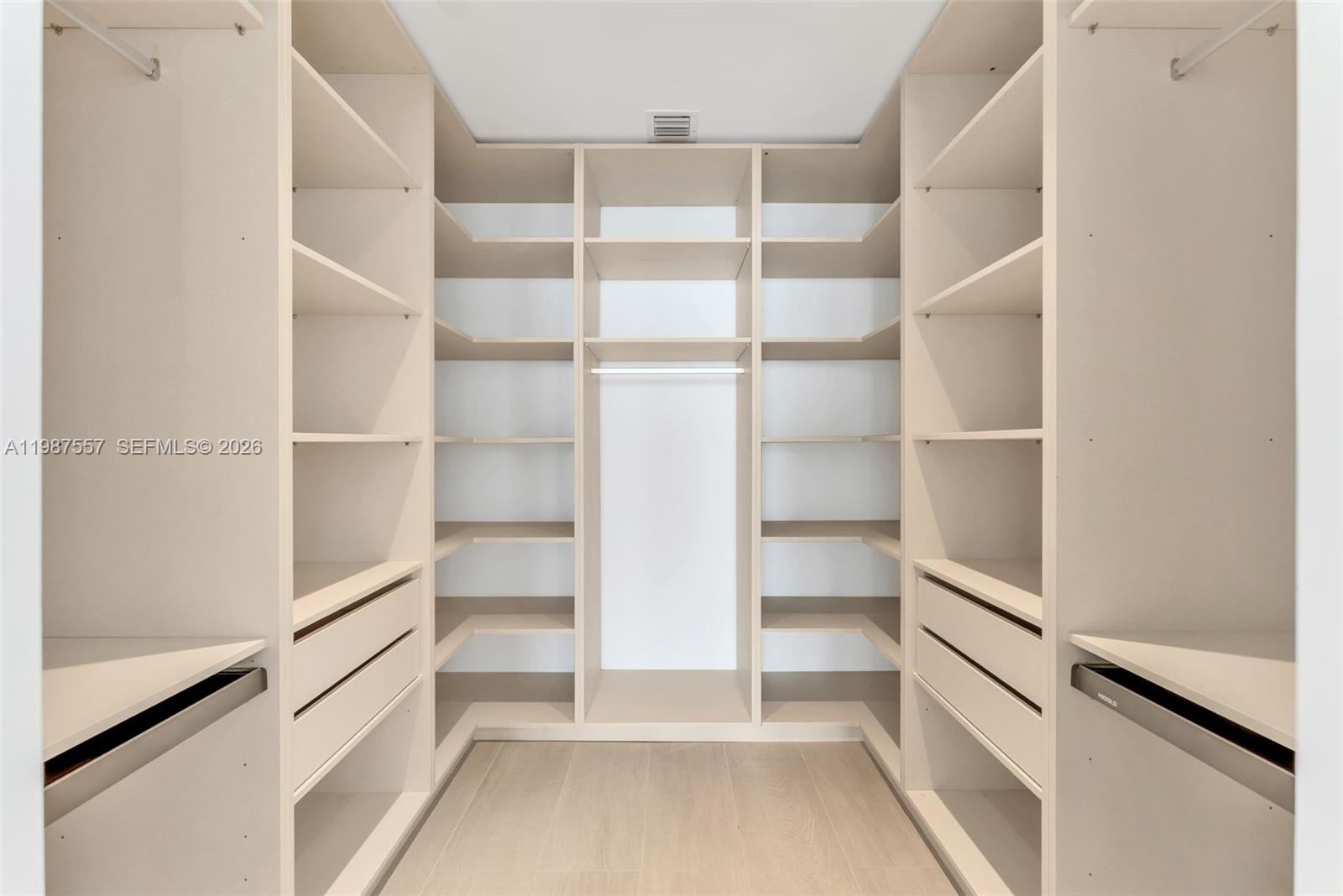 700 NE 24th St #1207 Miami, FL 33137