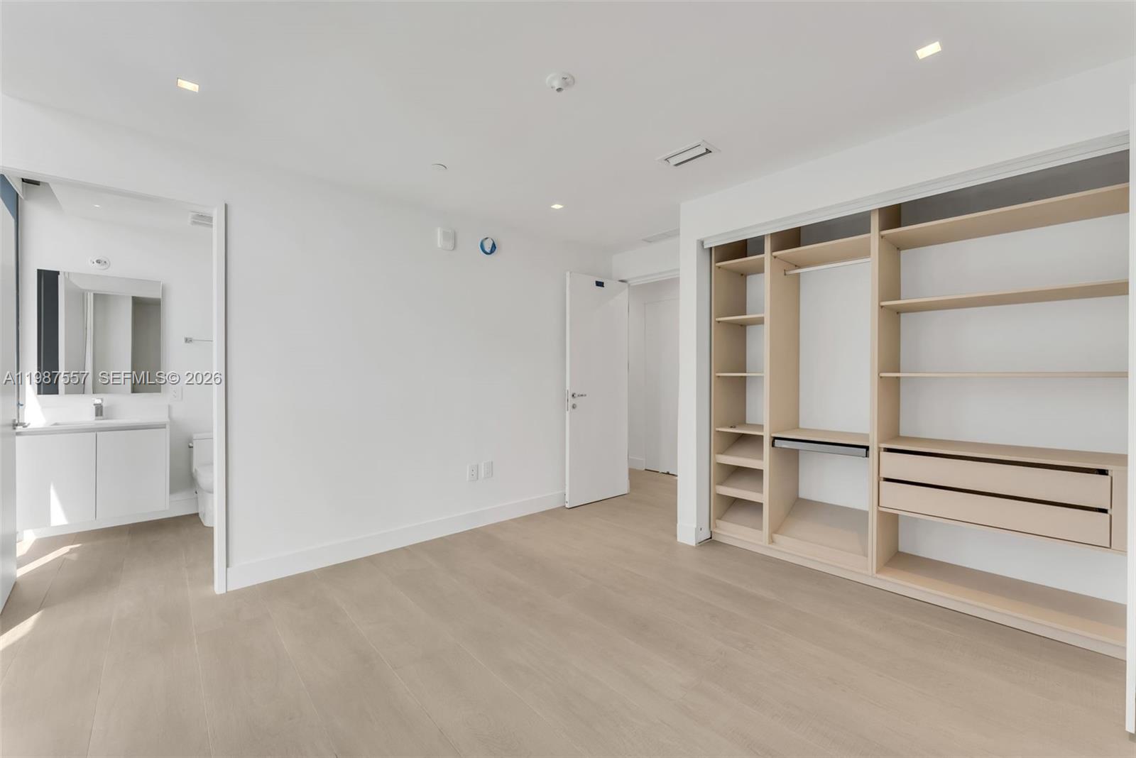 700 NE 24th St #1207 Miami, FL 33137