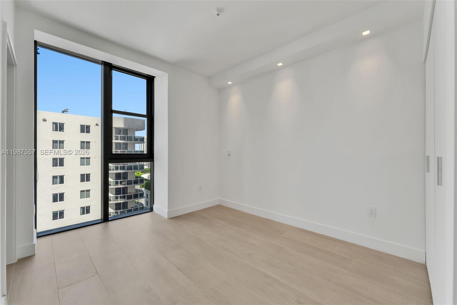 700 NE 24th St #1207 Miami, FL 33137