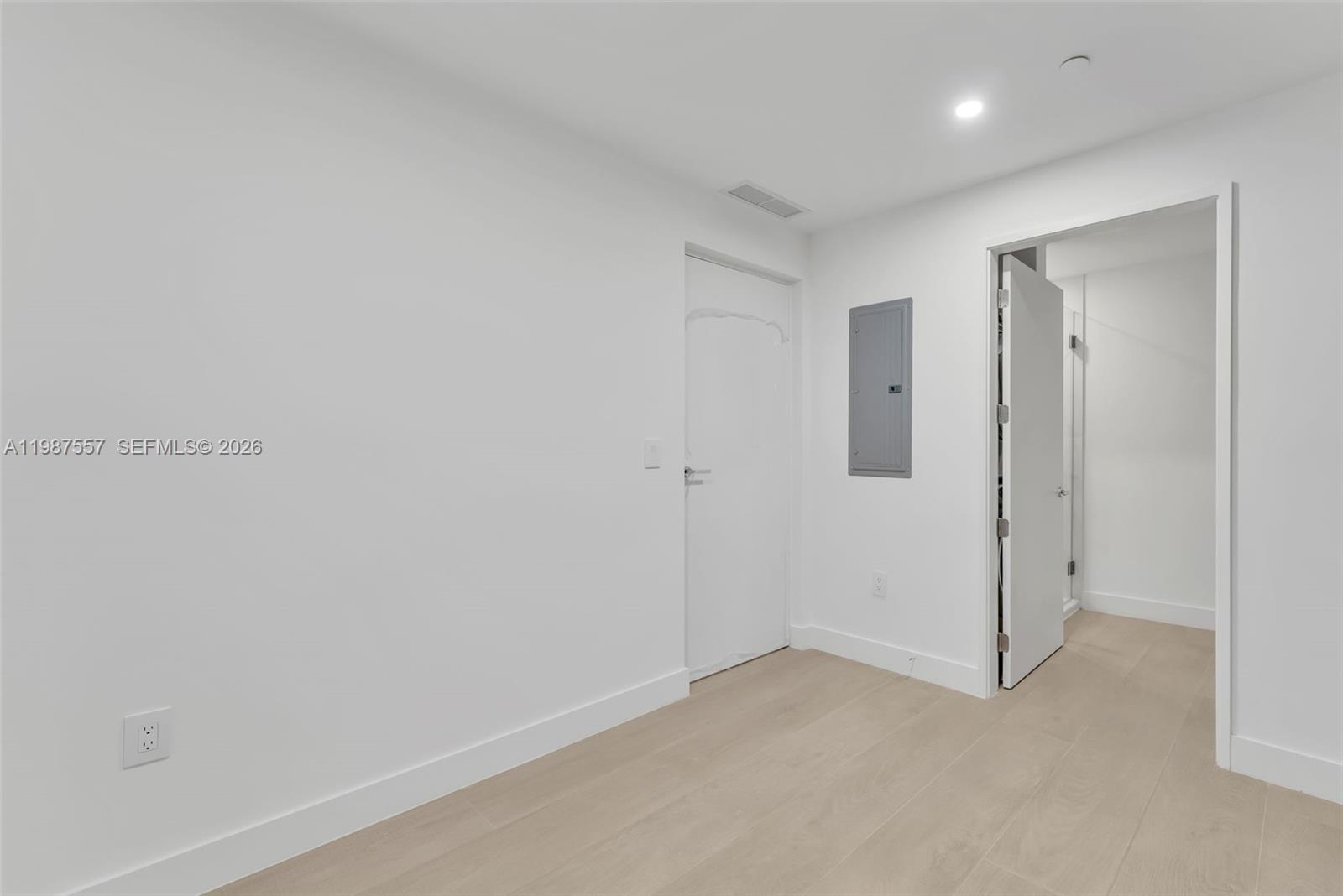 700 NE 24th St #1207 Miami, FL 33137