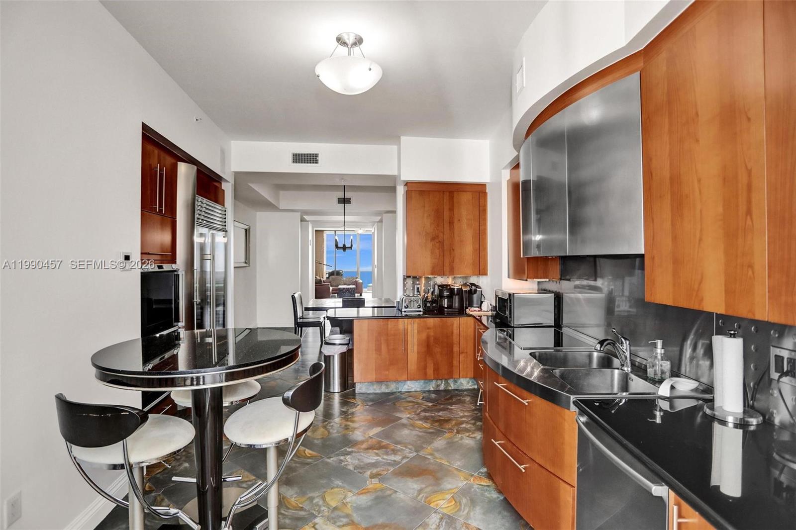 18101 Collins Ave #4106 + Cabana Sunny Isles Beach, FL 33160