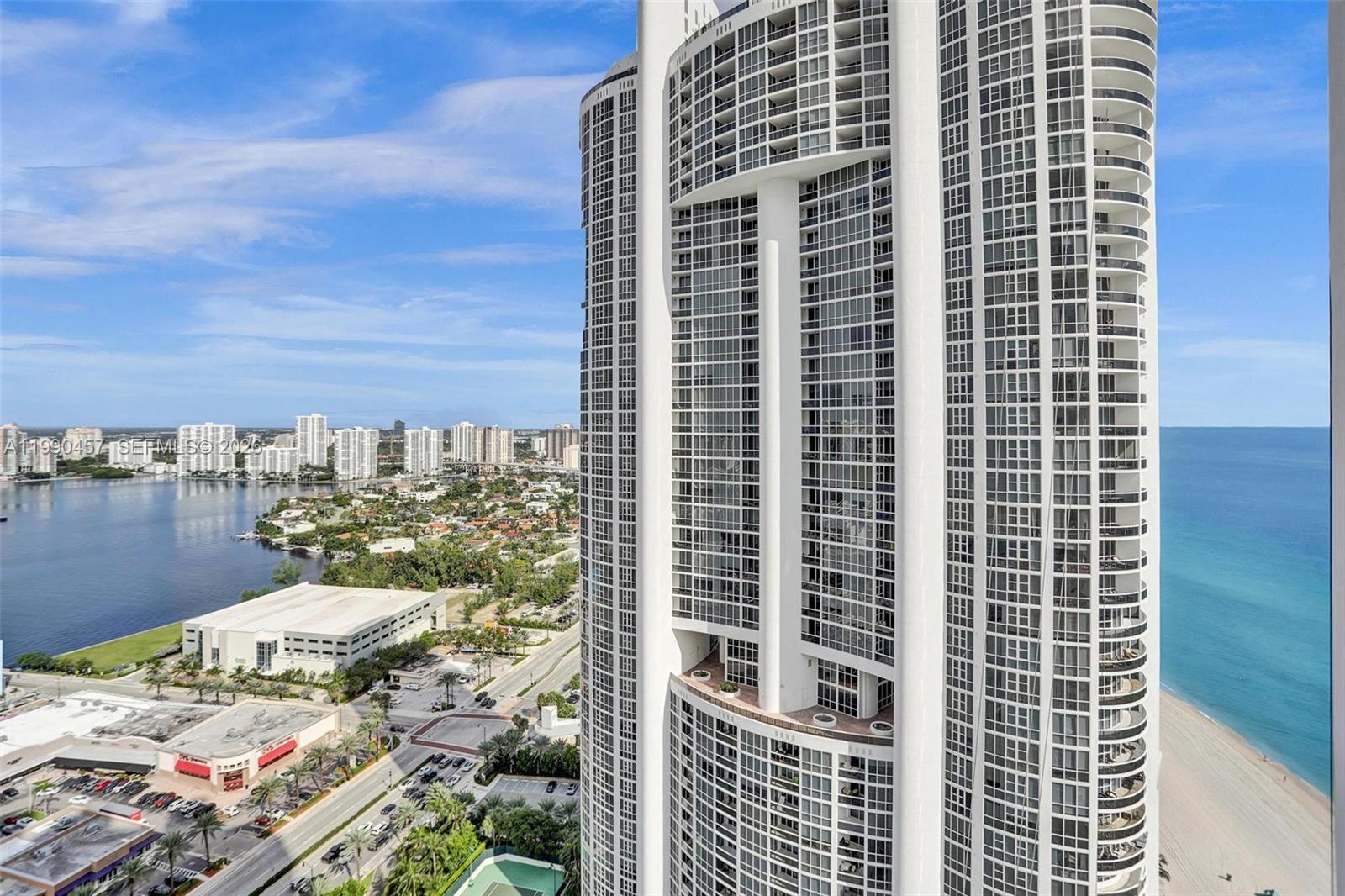 18101 Collins Ave #4106 + Cabana Sunny Isles Beach, FL 33160